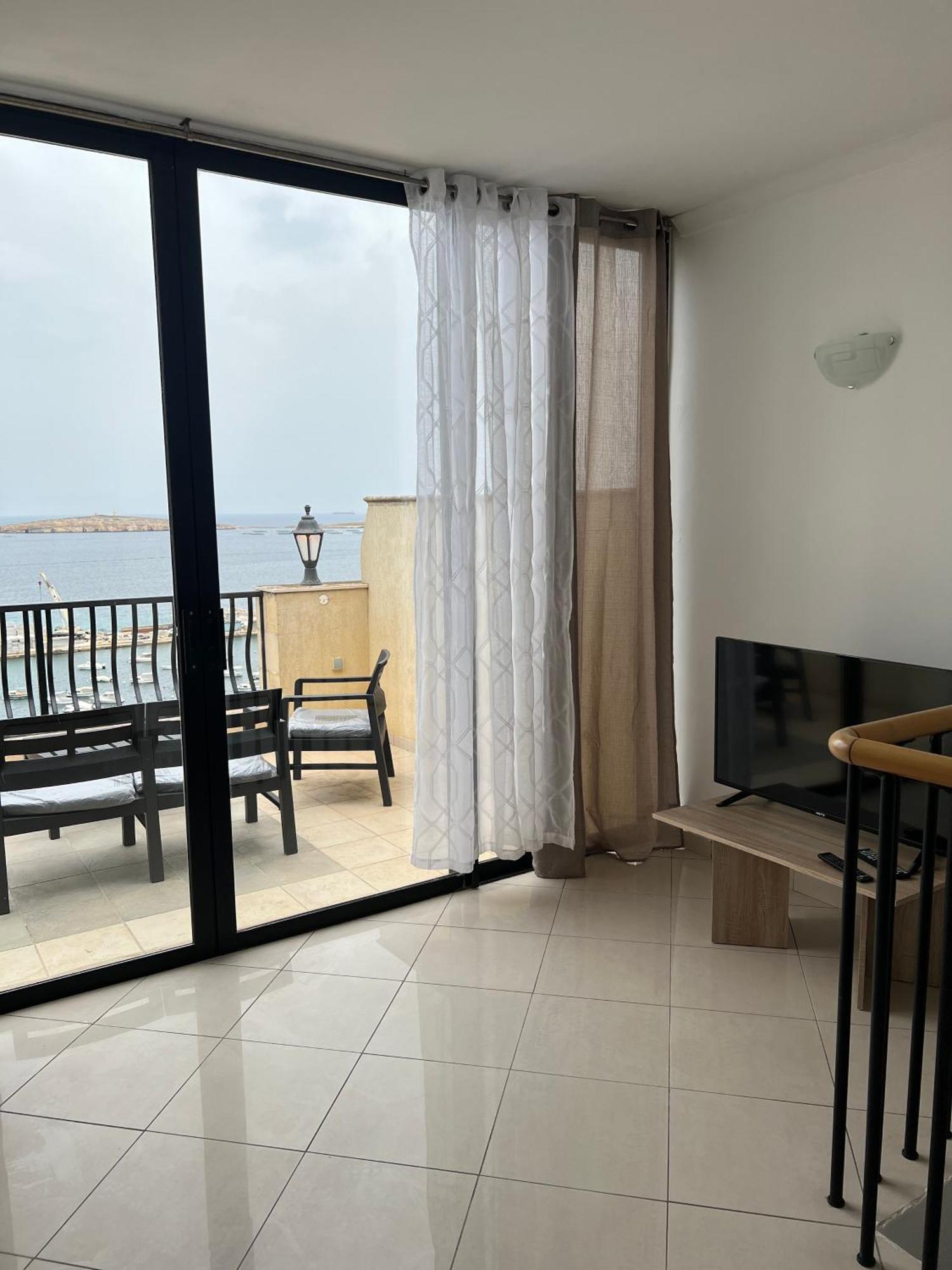 Sea View Penthouse Διαμέρισμα Σεντ Πόλς Μπέι Εξωτερικό φωτογραφία